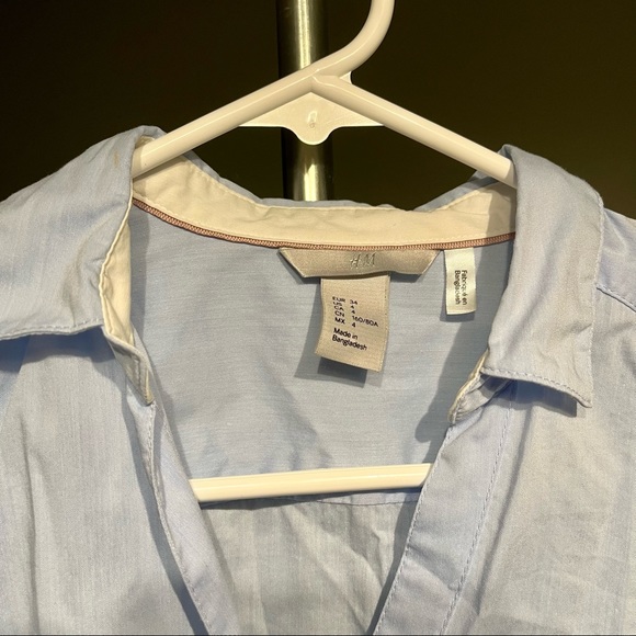 Blue button-up shirt - Picture 2 of 3